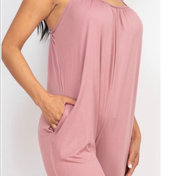 Spaghetti strap solid jumpsuit - Picture 3 of 3